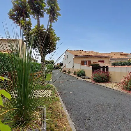 La Coralline-4 By Interhome * Vaux-sur-Mer